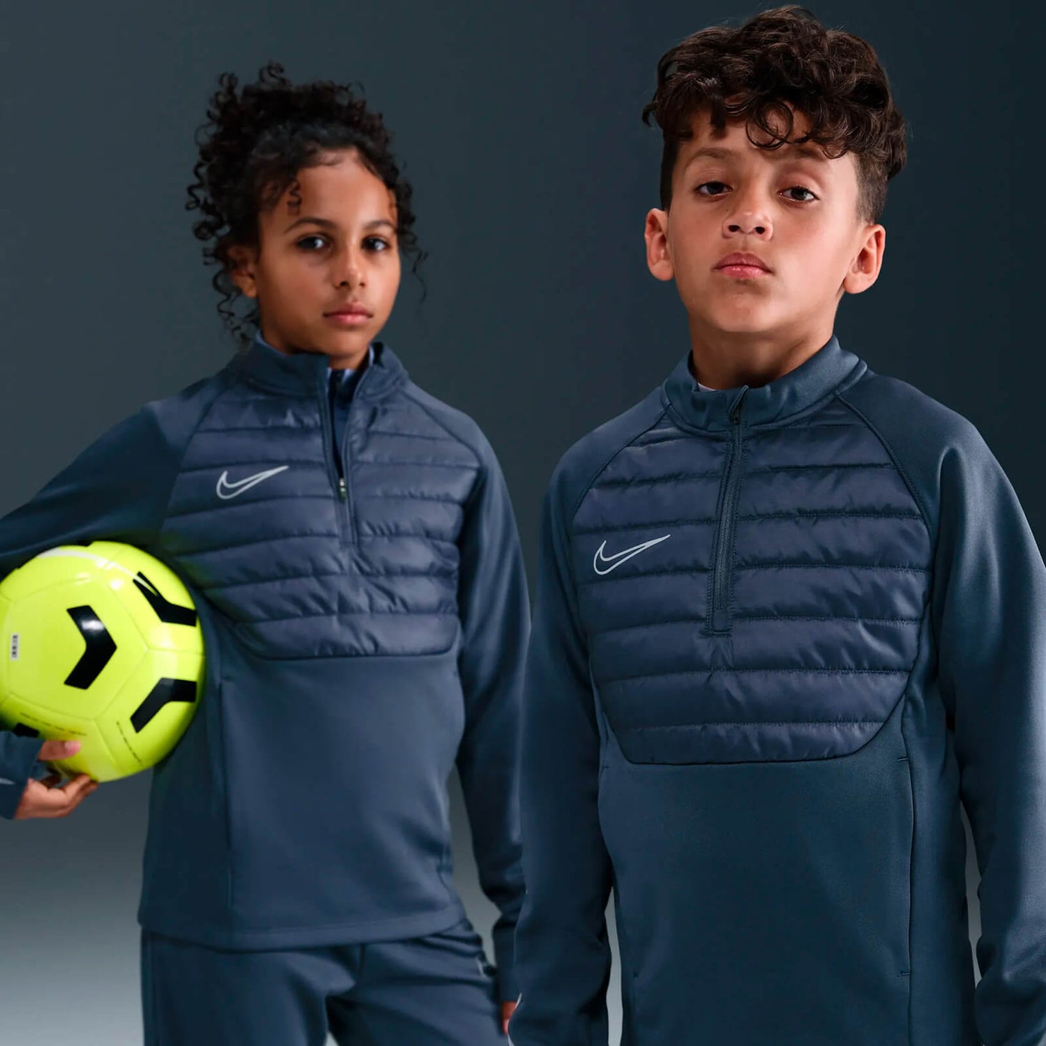 Nike Academy Winter Warrior Therma-FIT pitkähihainen 1/4 treenipaita, Viileän sininen, Lapset