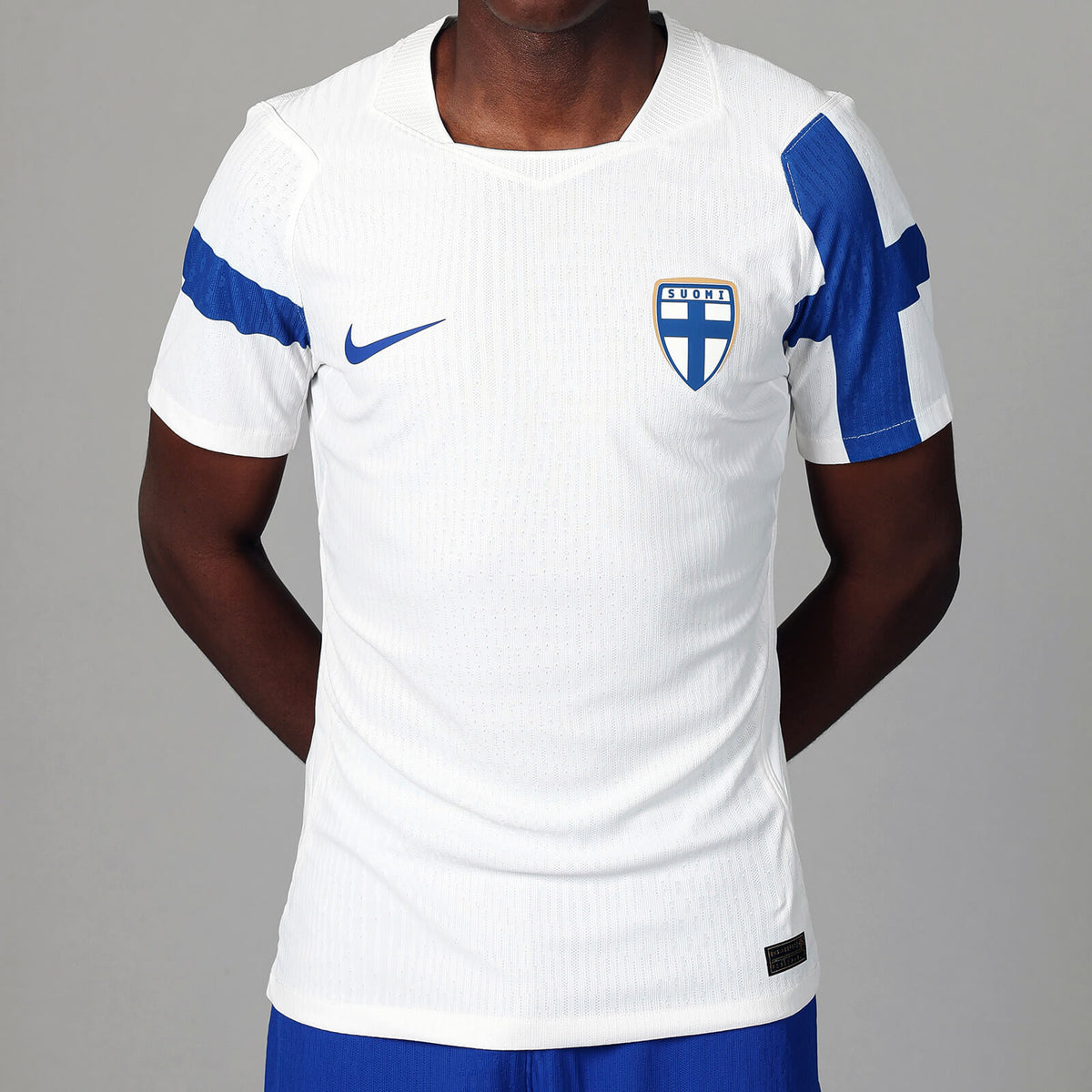 Suomi Virallinen Kotipelipaita 2026/27, Player Edition