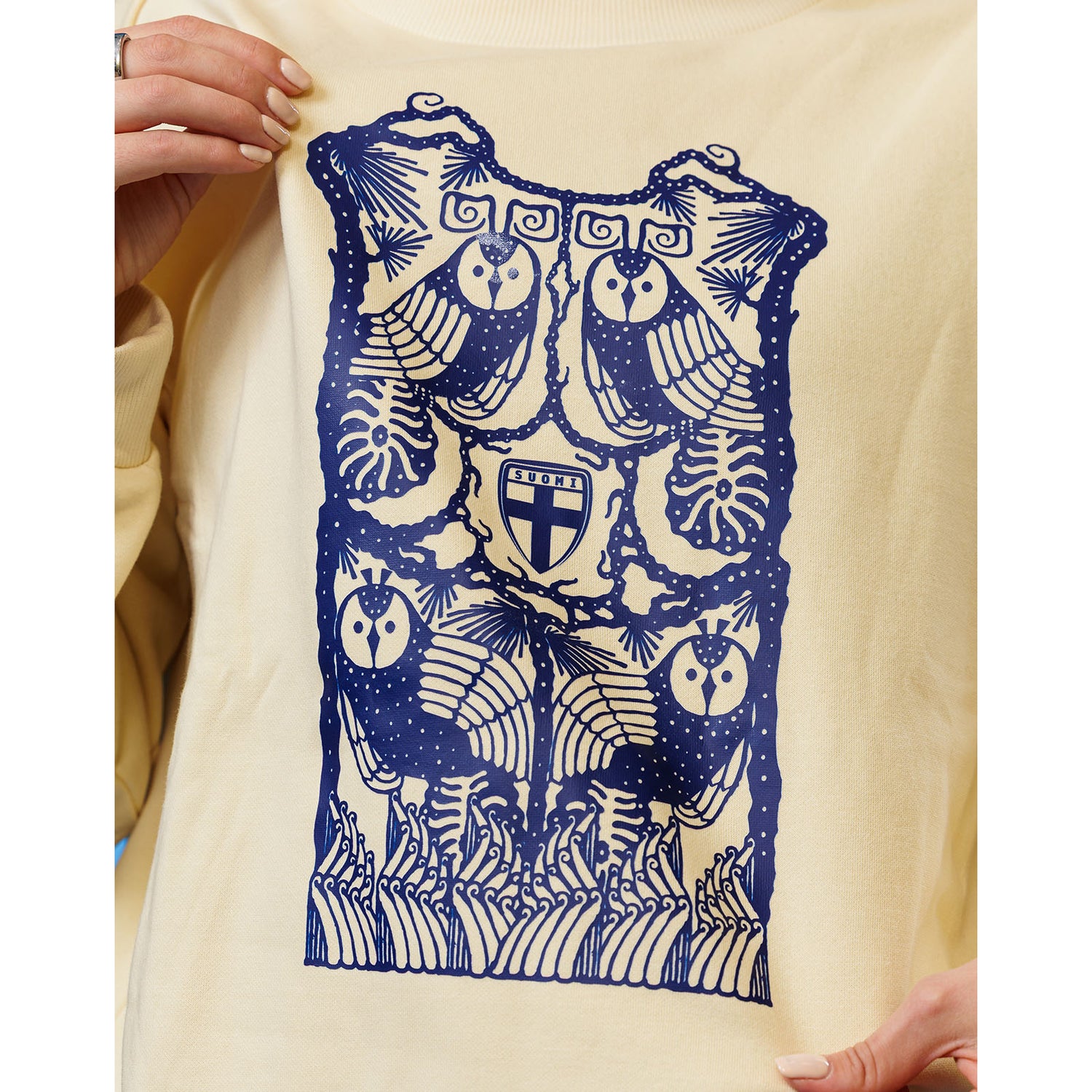 Neljä Pöllöä by Klaus Haapaniemi college, Naiset, Vaaleankeltainen