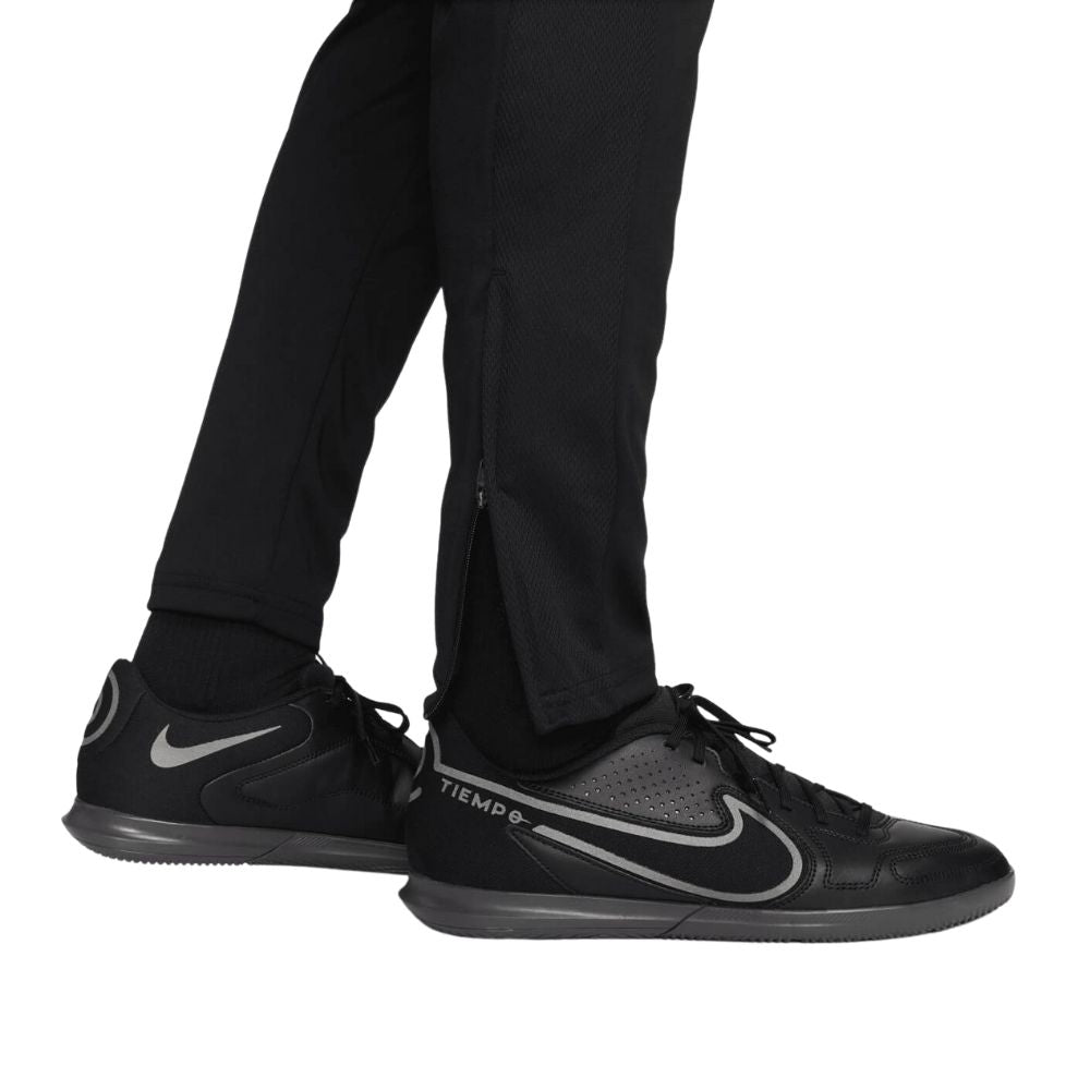 Erotuomarin viralliset Academy 23 Dri-FIT treenihousut, Musta