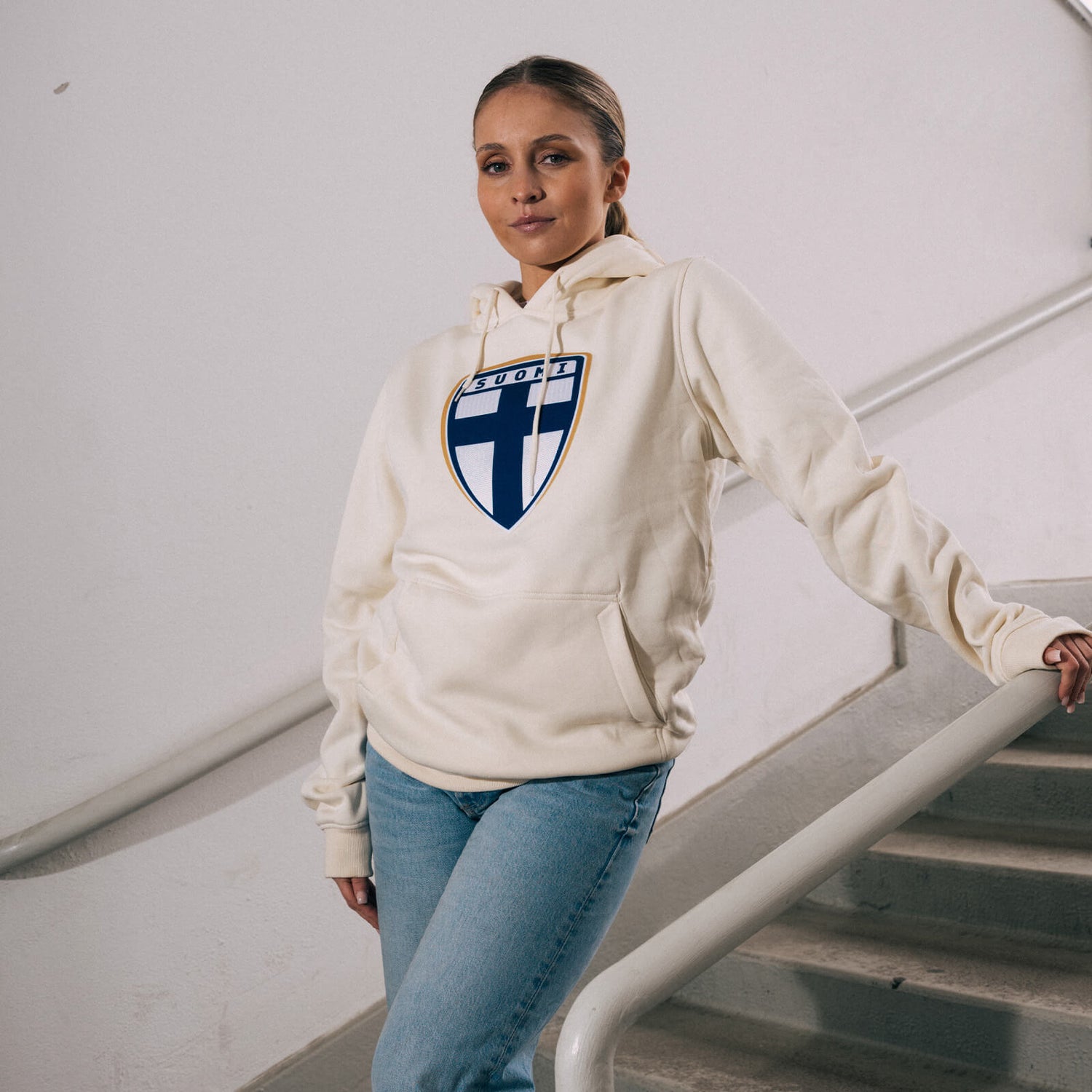 HD Vaakuna huppari, Luonnonvalkoinen