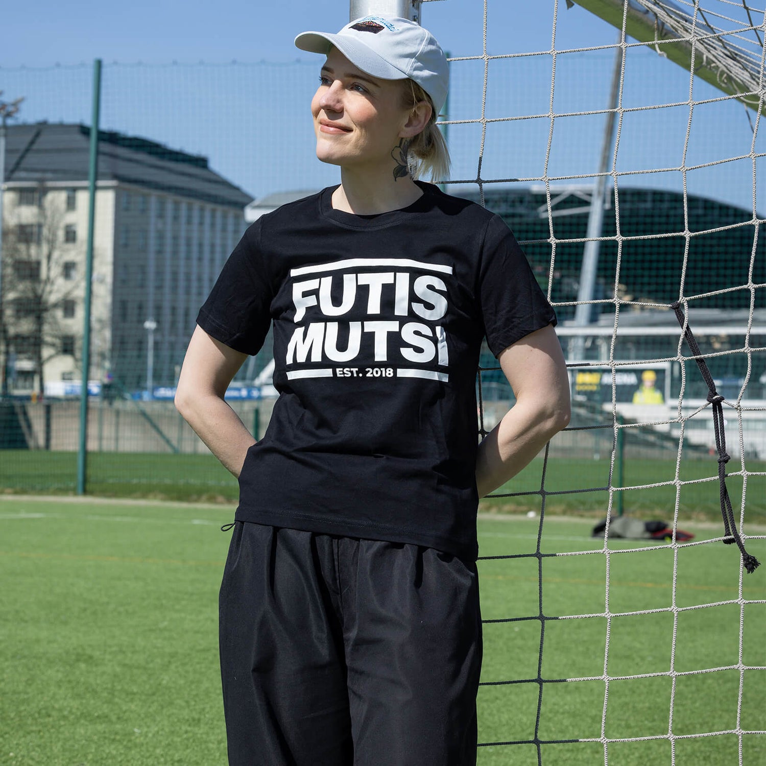 Futismutsi Est Oversize t-paita, Musta