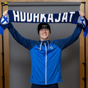 Suomen jalkapallomaajoukkueen kudottu tummansininen kaulahuivi