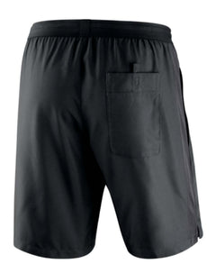 Mustat erotuomareille suunnitellut Niken shortsit. Laadukas DRI-Fit materiaali poistaa kosteutta iholta ja tekee materiaalista hengittävän.